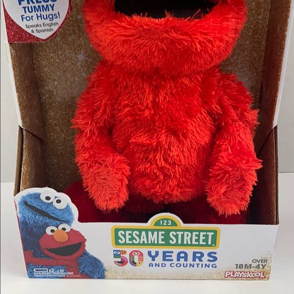 123 Sesame Street love to hug Elmo - Picture 3 of 9